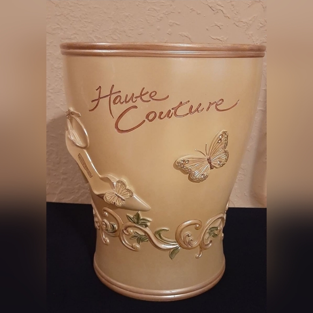 Haute Couture Trash From Bed Bath & Beyond See Description Below